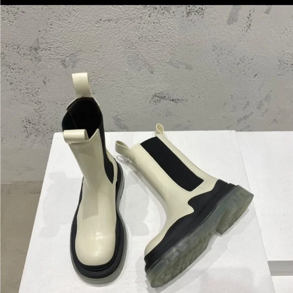 Bottega Veneta Cane Sugar Beige Leather Women's Lug Chelsea Boots Size